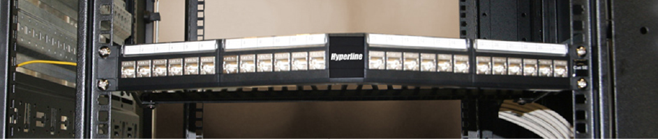 Первая угловая патч-панель Hyperline